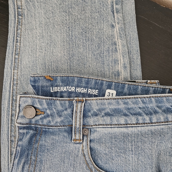 Light Wash Skinny Jeans- Volcom - Picture 2 of 4